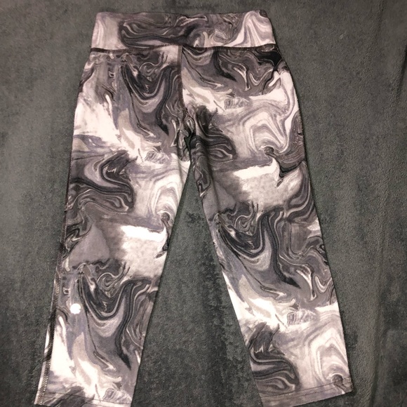 ❗️SOLD❗️C9 Champion•Black & White Marble Design Leggings - Picture 8 of 12